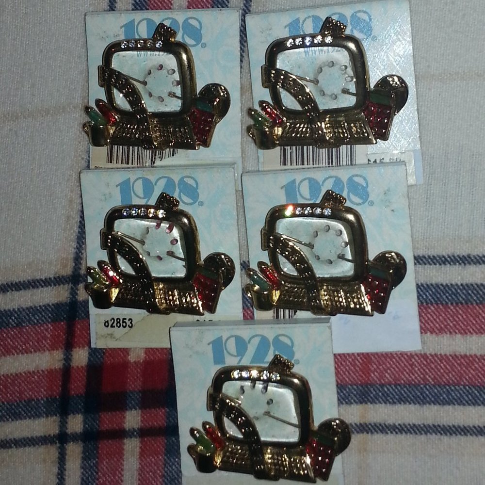 Vtg1928 BROOCH Computer Christmas glass screen - Picture 6 of 7